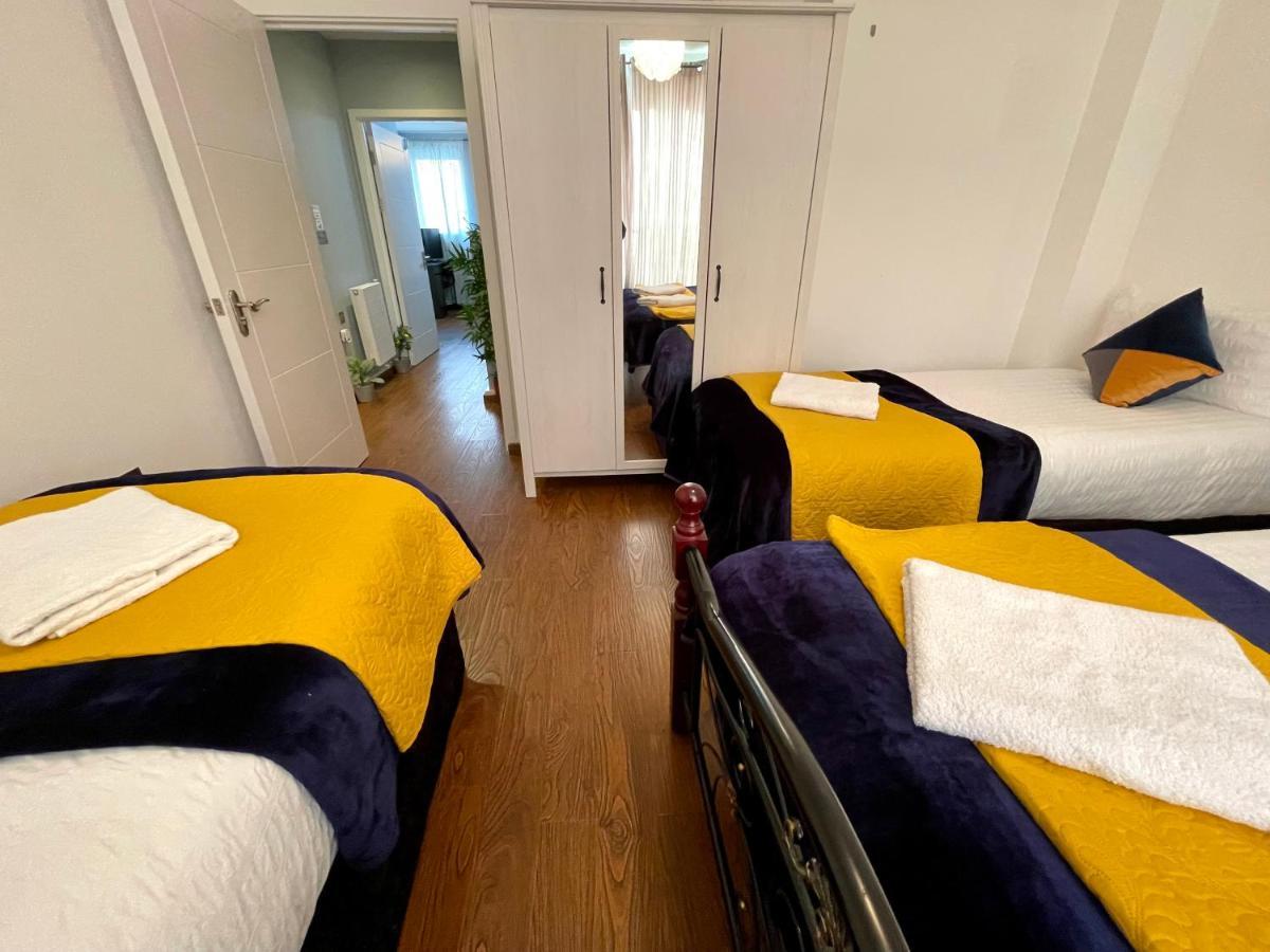 London Stratford Luxury House, 5 Minutes Walk Station, Westfield, 3 Bedrooms 3 Bathrooms, Reception, Garden, Parking מראה חיצוני תמונה