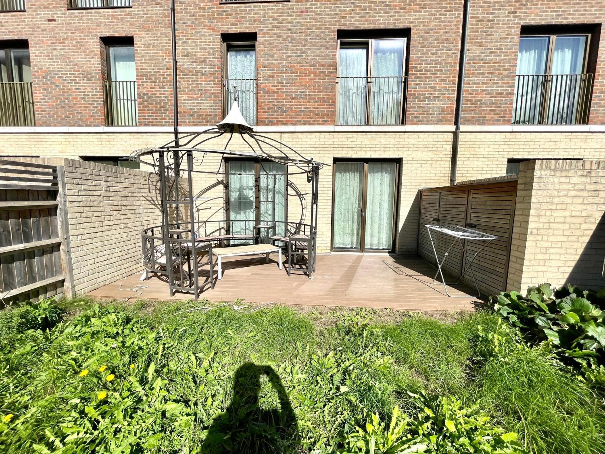 London Stratford Luxury House, 5 Minutes Walk Station, Westfield, 3 Bedrooms 3 Bathrooms, Reception, Garden, Parking מראה חיצוני תמונה